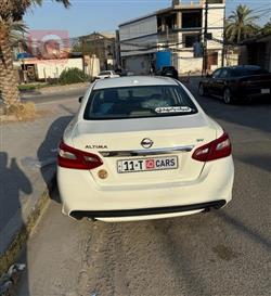 نيسان ألتيما